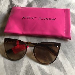 Betsey Johnson cat eye sunglasses